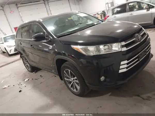 5TDJGRFH7KS078437 2019 TOYOTA HIGHLANDER - Image 1