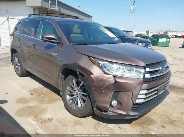 5TDJGRFH8HS022886 2017 TOYOTA HIGHLANDER - Image 1