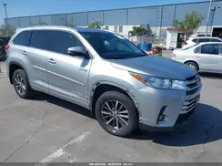 5TDJGRFH8JS040942 2018 TOYOTA HIGHLANDER