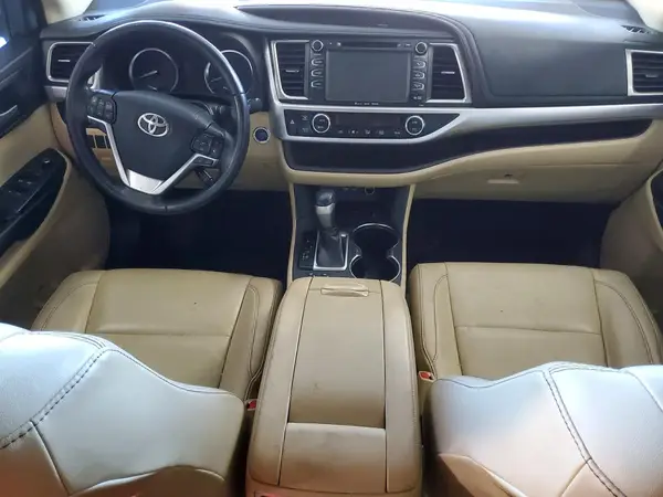 5TDJGRFH8KS057757 2019 TOYOTA HIGHLANDER - Image 8
