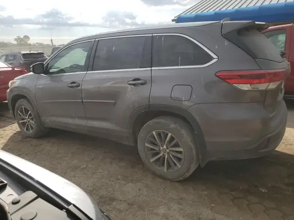 5TDJGRFH8KS066507 2019 TOYOTA HIGHLANDER - Image 2