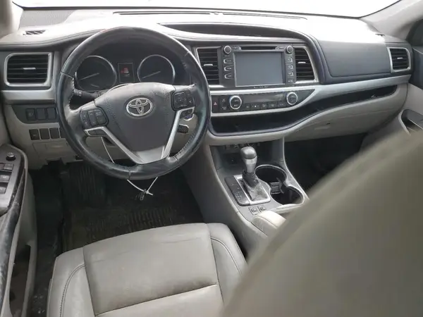 5TDJGRFH8KS066507 2019 TOYOTA HIGHLANDER - Image 8