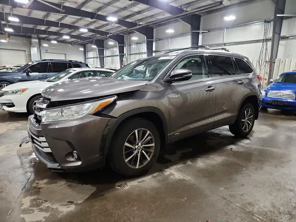 5TDJGRFH9HS031192 2017 TOYOTA HIGHLANDER - Image 1