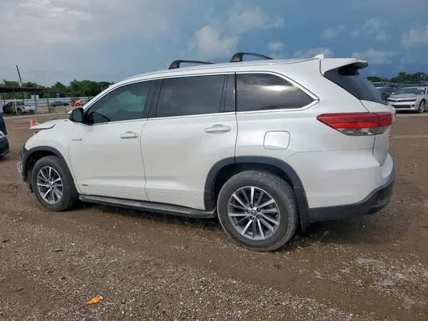 5TDJGRFH9JS044708 2018 TOYOTA HIGHLANDER - Image 2