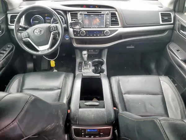 5TDJGRFH9JS044708 2018 TOYOTA HIGHLANDER - Image 8