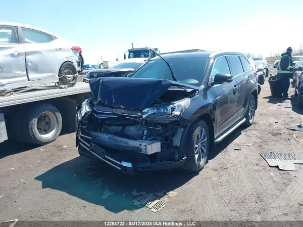 5TDJGRFH9KS052308 2019 TOYOTA HIGHLANDER - Image 2