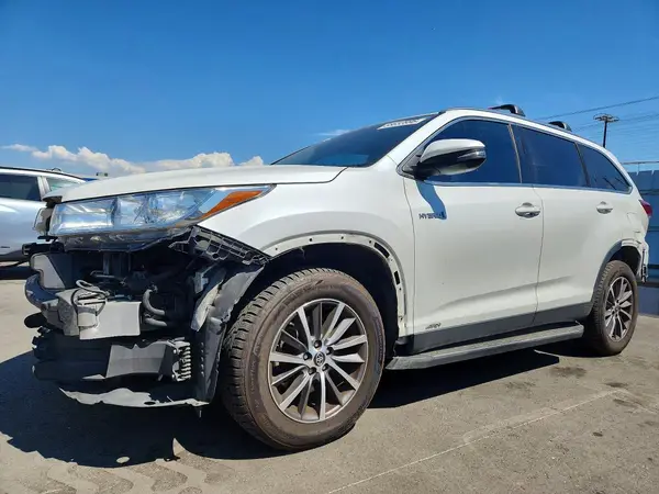 5TDJGRFH9KS055029 2019 TOYOTA HIGHLANDER - Image 1