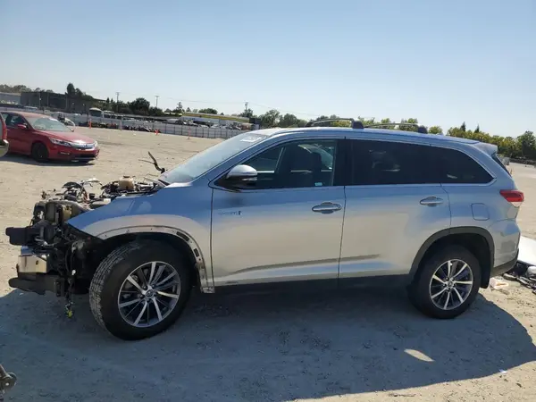 5TDJGRFH9KS057881 2019 TOYOTA HIGHLANDER - Image 1