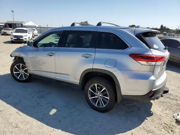 5TDJGRFH9KS057881 2019 TOYOTA HIGHLANDER - Image 2