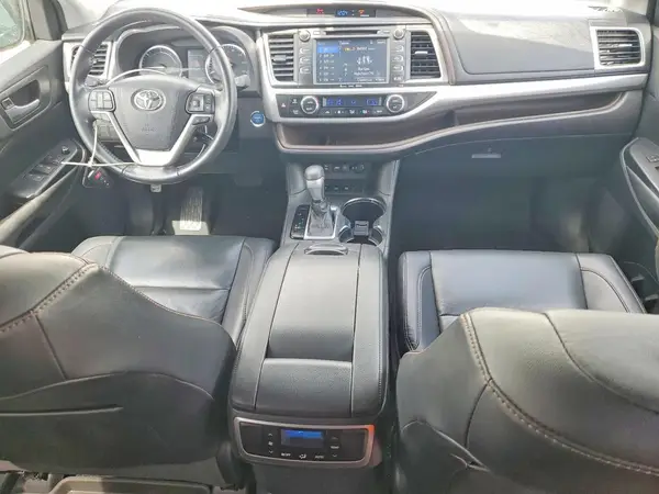 5TDJGRFH9KS061915 2019 TOYOTA HIGHLANDER - Image 8