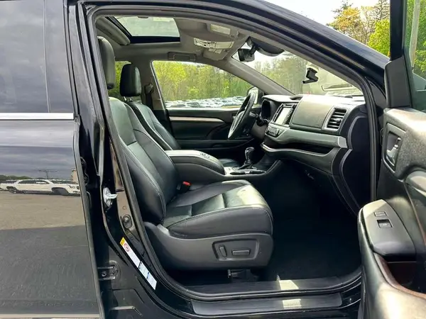 5TDJGRFH9KS062515 2019 TOYOTA HIGHLANDER - Image 8