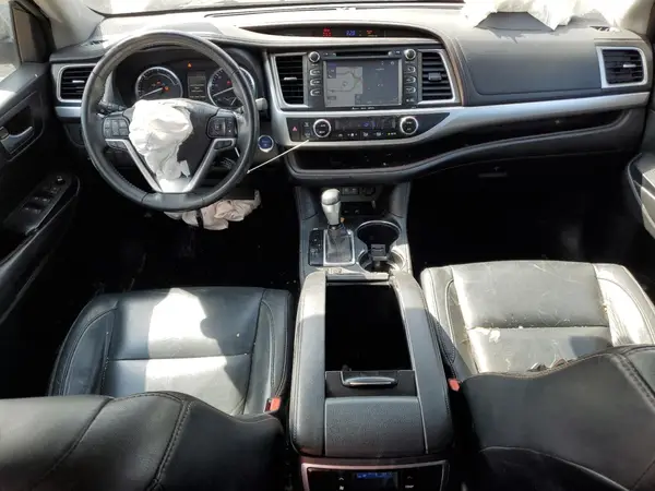 5TDJGRFHXHS026292 2017 TOYOTA HIGHLANDER - Image 8
