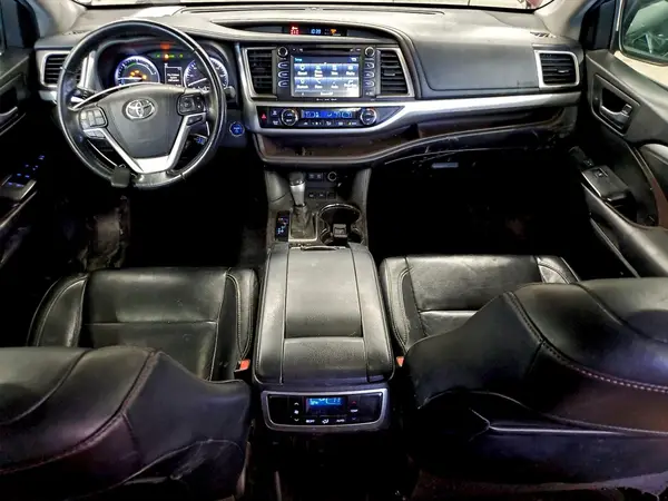 5TDJGRFHXHS032254 2017 TOYOTA HIGHLANDER - Image 8