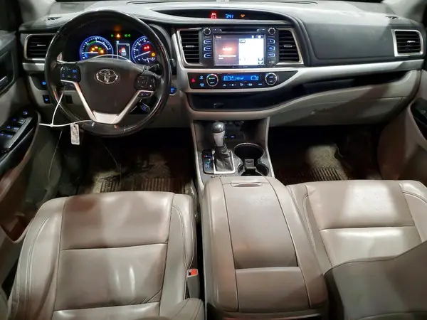 5TDJGRFHXHS035817 2017 TOYOTA HIGHLANDER - Image 8