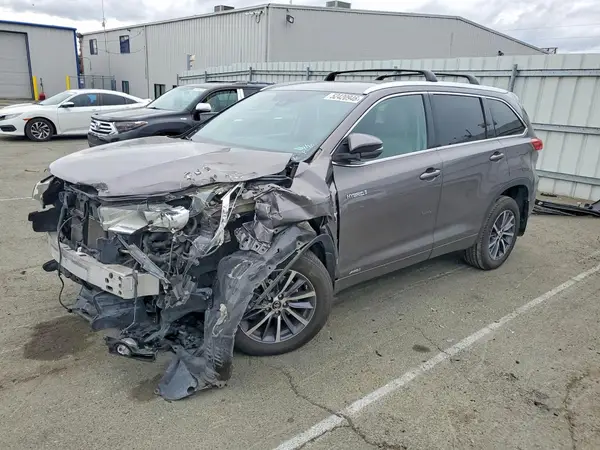 5TDJGRFHXJS042076 2018 TOYOTA HIGHLANDER - Image 1