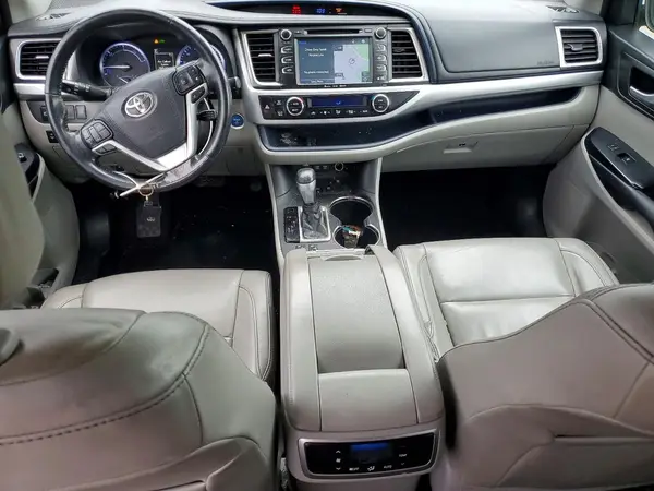 5TDJGRFHXJS042076 2018 TOYOTA HIGHLANDER - Image 8