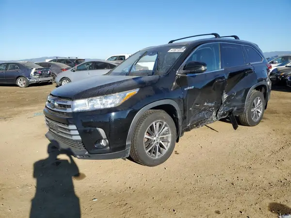 5TDJGRFHXJS045530 2018 TOYOTA HIGHLANDER - Image 1