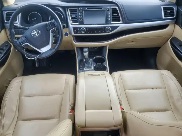 5TDJGRFHXJS049707 2018 TOYOTA HIGHLANDER - Image 8
