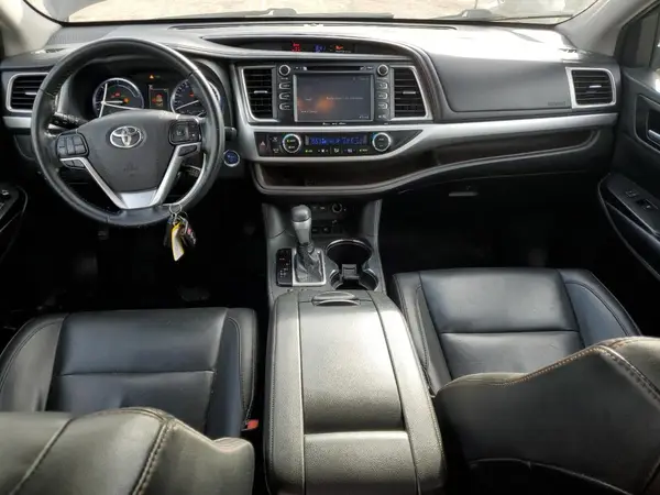 5TDJGRFHXKS053757 2019 TOYOTA HIGHLANDER - Image 8