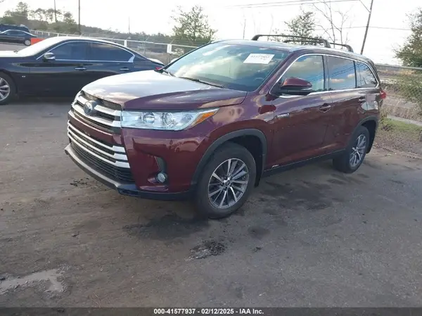 5TDJGRFHXKS054780 2019 TOYOTA HIGHLANDER - Image 2