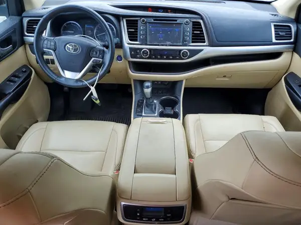 5TDJGRFHXKS057002 2019 TOYOTA HIGHLANDER - Image 8
