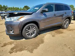 5TDJGRFHXKS059087 2019 TOYOTA HIGHLANDER