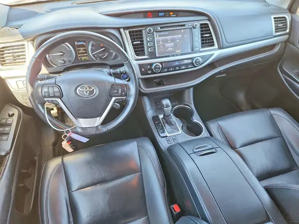 5TDJGRFHXKS059736 2019 TOYOTA HIGHLANDER - Image 8