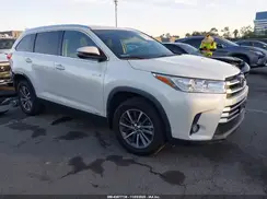 5TDJGRFHXKS060496 2019 TOYOTA HIGHLANDER