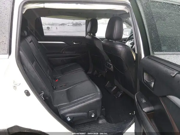 5TDJGRFHXKS063544 2019 TOYOTA HIGHLANDER - Image 8