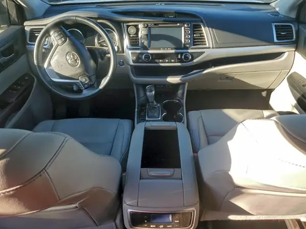 5TDJGRFHXKS065178 2019 TOYOTA HIGHLANDER - Image 8
