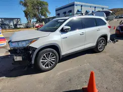 5TDJGRFHXKS075693 2019 TOYOTA HIGHLANDER