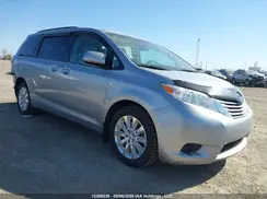 5TDJK3DC0GS138925 2016 TOYOTA SIENNA