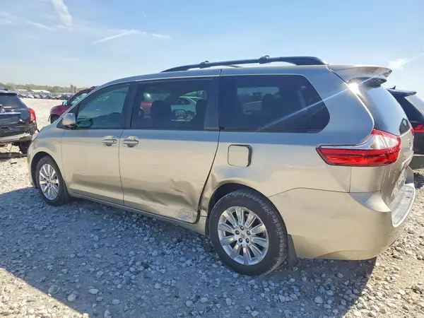 5TDJK3DC1GS134883 2016 TOYOTA SIENNA - Image 2