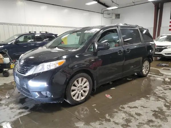 5TDJK3DC2GS129739 2016 TOYOTA SIENNA - Image 1