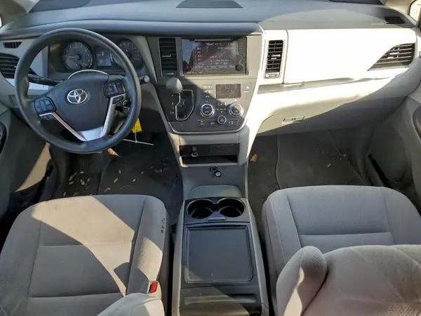 5TDJK3DC4GS137678 2016 TOYOTA SIENNA - Image 8