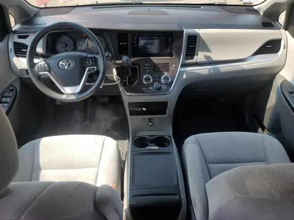 5TDJK3DC5GS129072 2016 TOYOTA SIENNA - Image 8