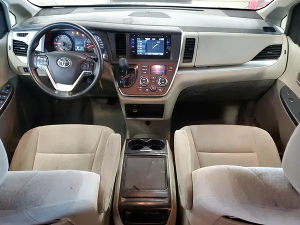 5TDJK3DC5GS132280 2016 TOYOTA SIENNA - Image 8