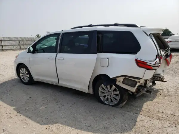 5TDJK3DC5GS134188 2016 TOYOTA SIENNA - Image 2