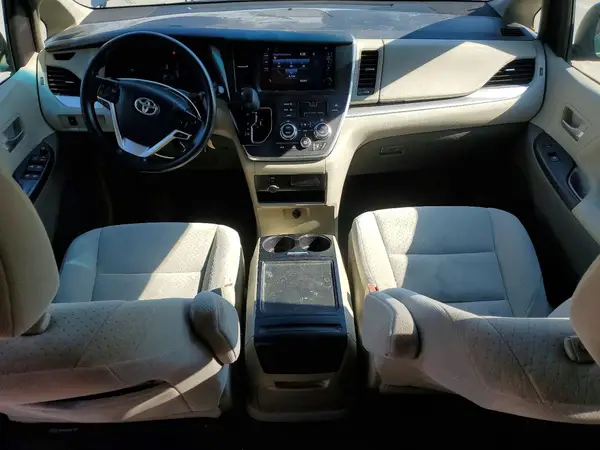5TDJK3DC5GS143876 2016 TOYOTA SIENNA - Image 8