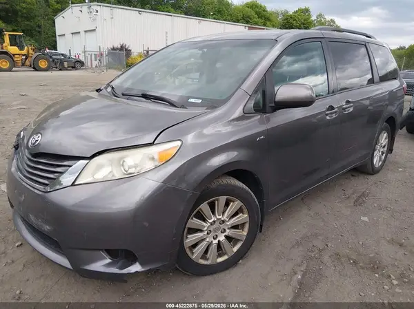 5TDJK3DC6GS135754 2016 TOYOTA SIENNA - Image 2