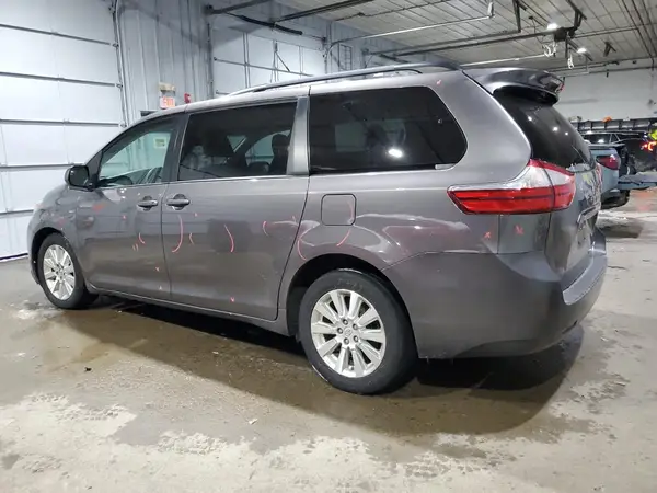 5TDJK3DC8GS133889 2016 TOYOTA SIENNA - Image 2