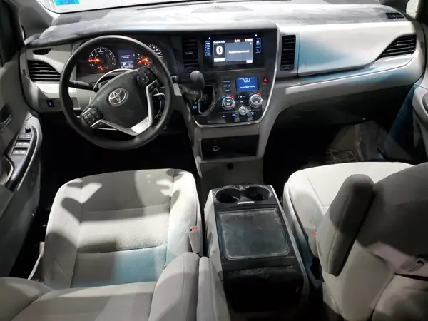 5TDJK3DC8GS133889 2016 TOYOTA SIENNA - Image 8