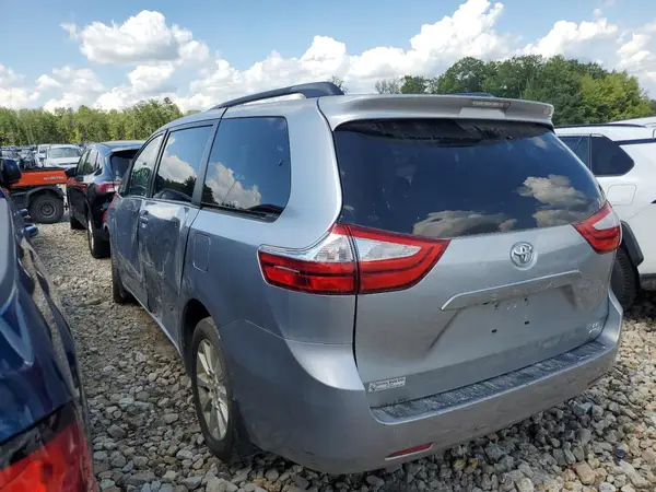 5TDJK3DC8GS134217 2016 TOYOTA SIENNA - Image 2