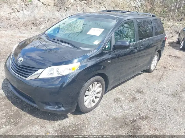 5TDJK3DC8GS139434 2016 TOYOTA SIENNA - Image 2