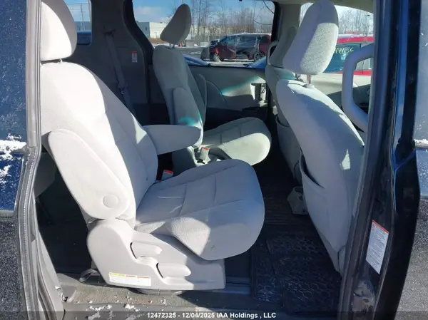5TDJK3DC9GS130693 2016 TOYOTA SIENNA - Image 8