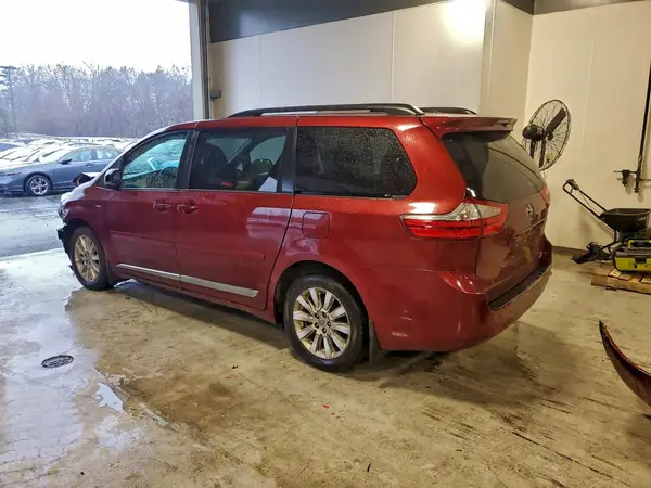 5TDJK3DC9GS137353 2016 TOYOTA SIENNA - Image 2