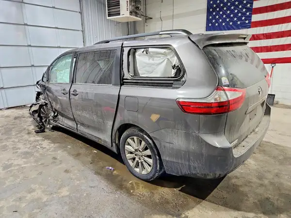 5TDJK3DCXGS131402 2016 TOYOTA SIENNA - Image 2