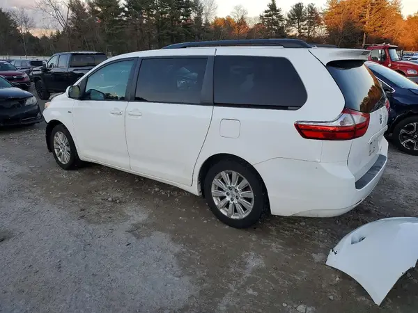 5TDJK3DCXGS136681 2016 TOYOTA SIENNA - Image 2