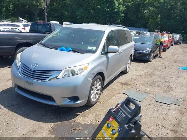 5TDJK3DCXGS142934 2016 TOYOTA SIENNA - Image 2
