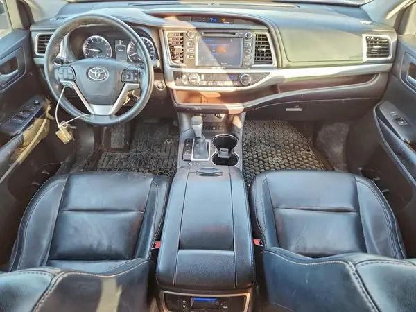 5TDJKRFH0GS228698 2016 TOYOTA HIGHLANDER - Image 8